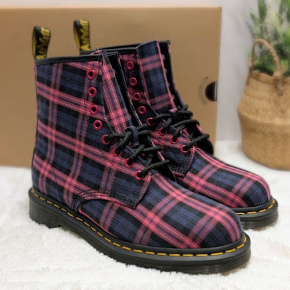 Dr. Martens 1460 Pink Multicolor Plaid Tartan Lace Up Boots Women's 9 UK 7 NIB